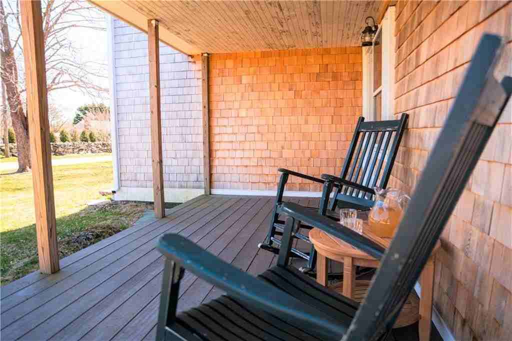 127 Willow Ave - Photo 3 of 29