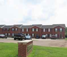 featured image of 1113 Crown Pointe Dr