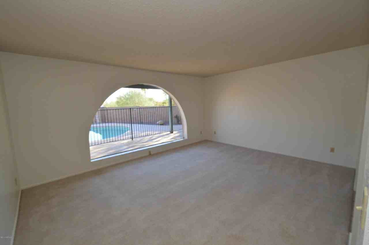 7722 E Knollwood Cir - Photo 3 of 22