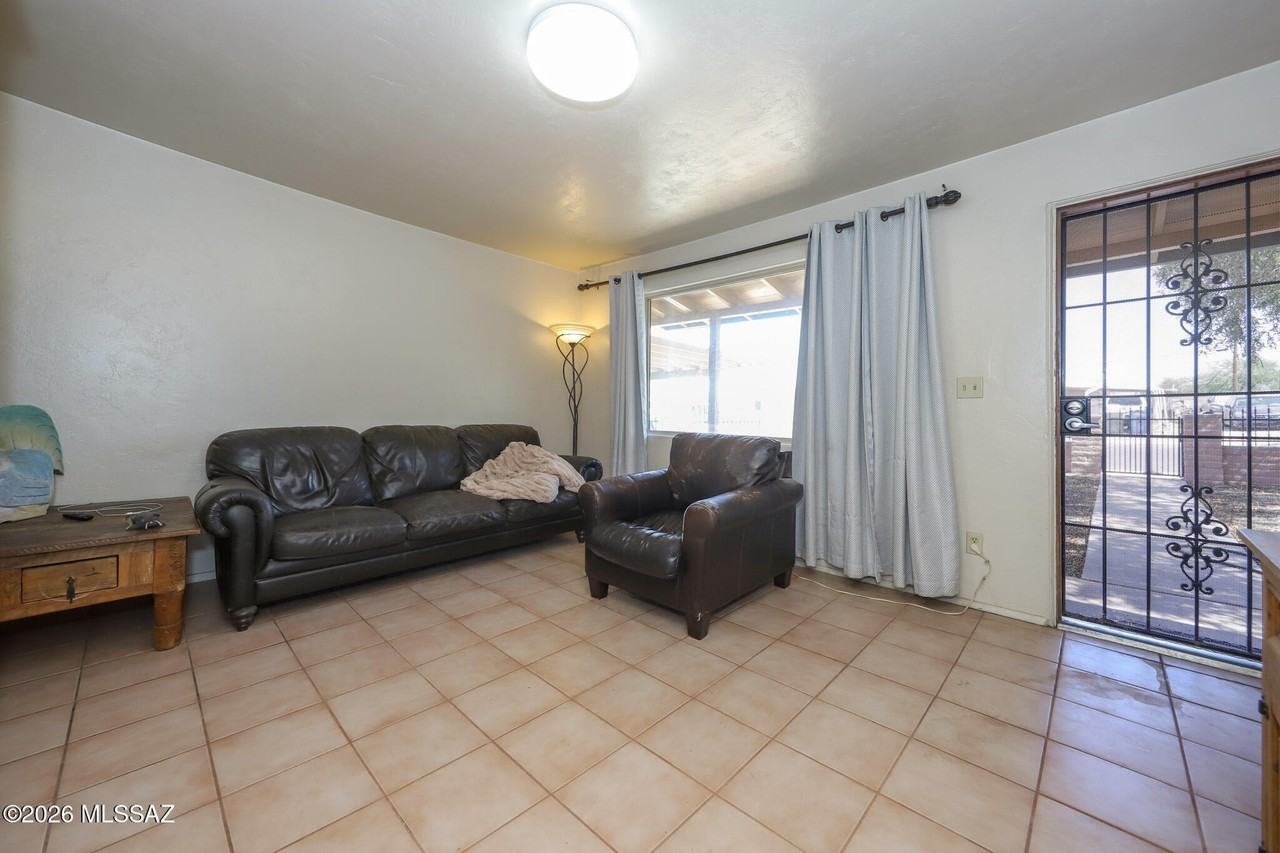 201 W Borrego St - Photo 4 of 22