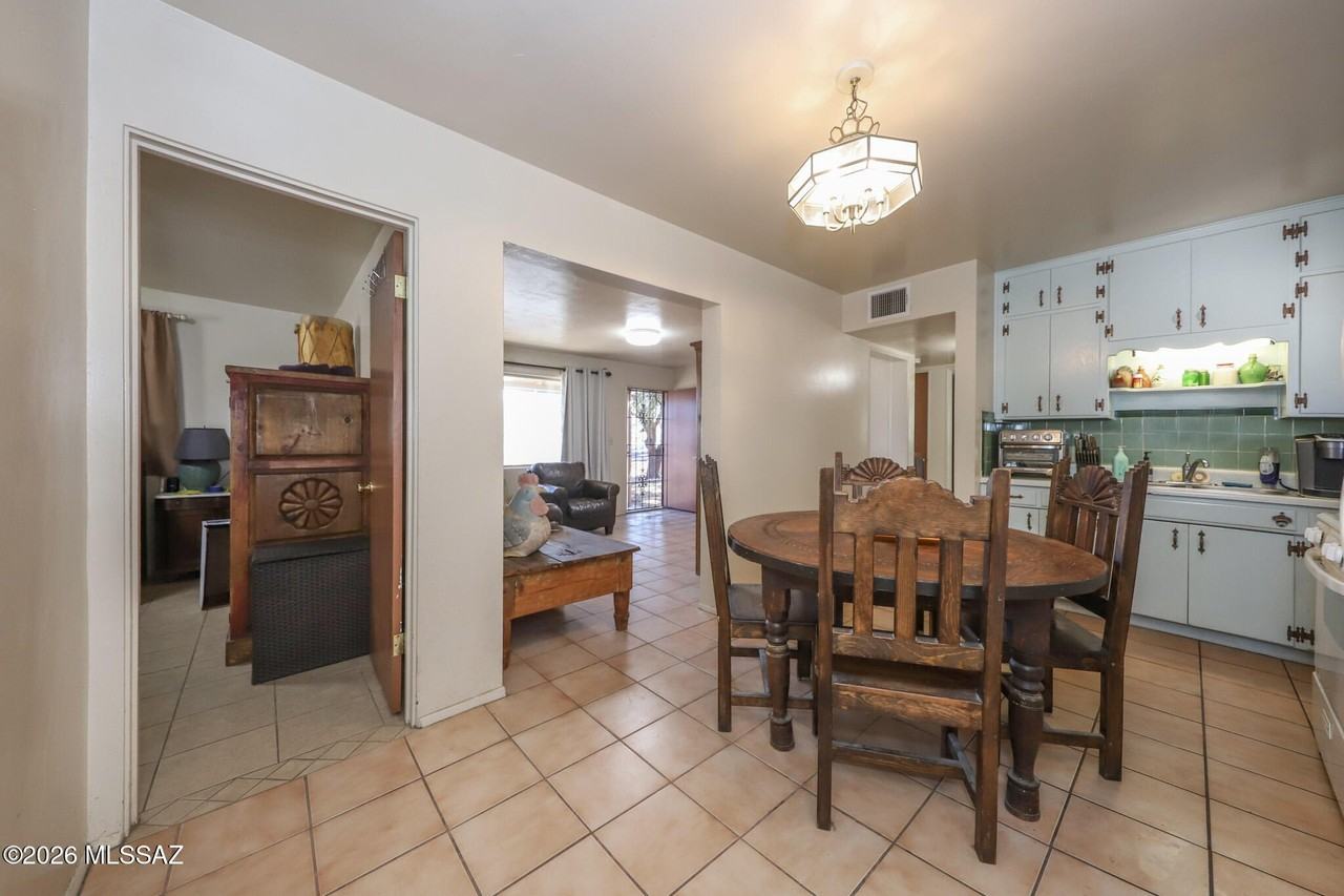 201 W Borrego St - Photo 7 of 22
