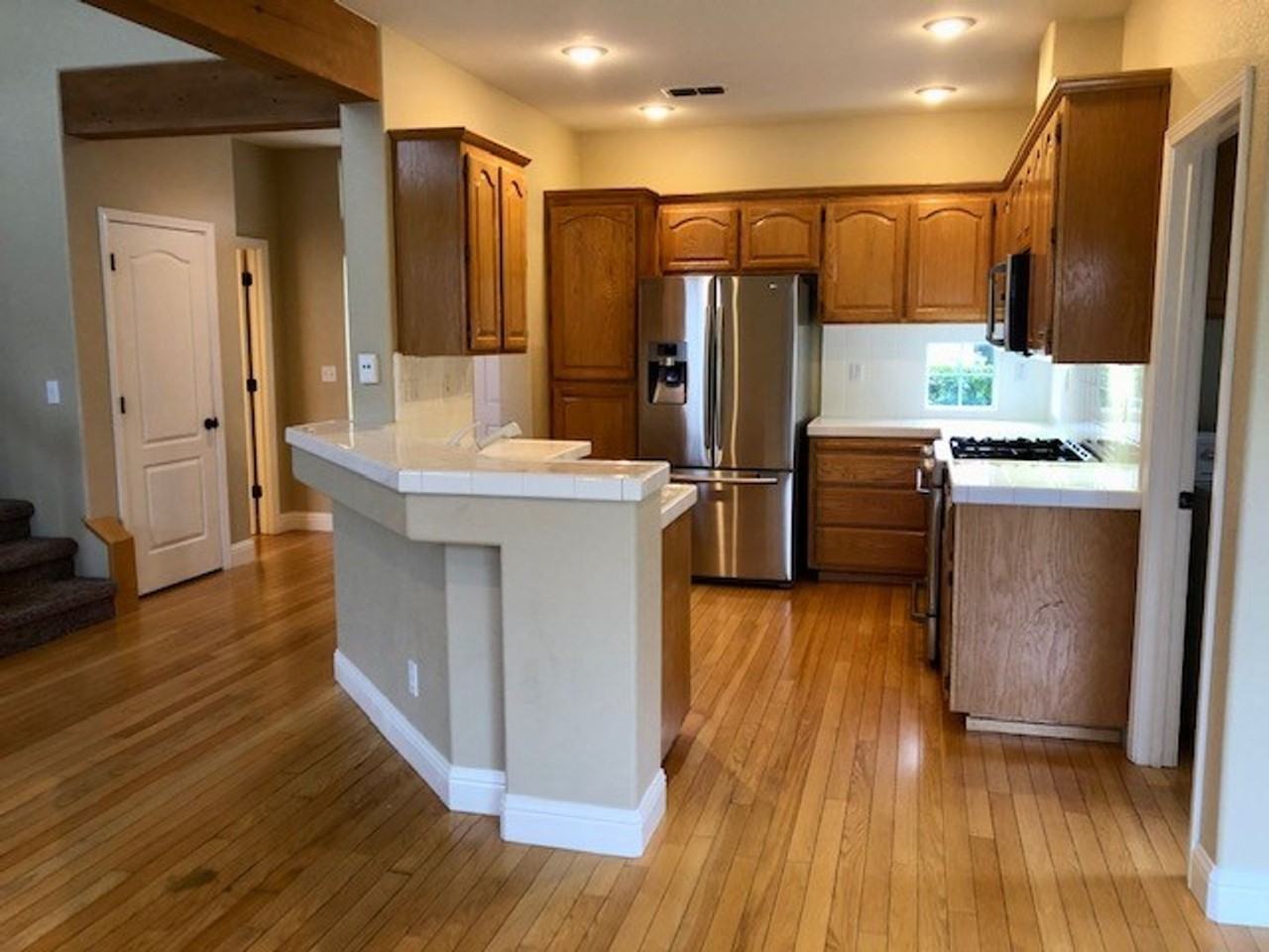 340 Caples Dr - Photo 6 of 19