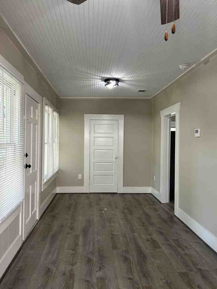 524 King St #B - Photo 7 of 9