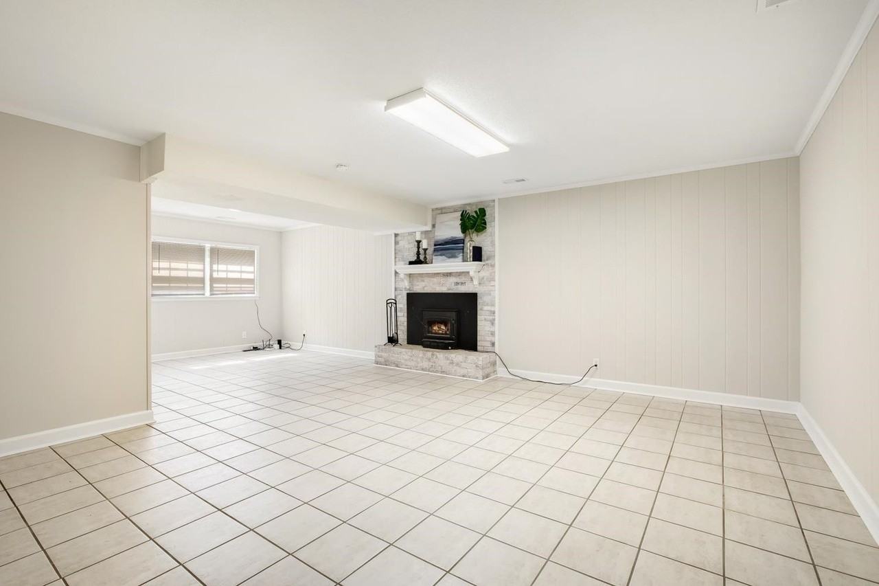 916 Sandlewood Dr - Photo 4 of 8