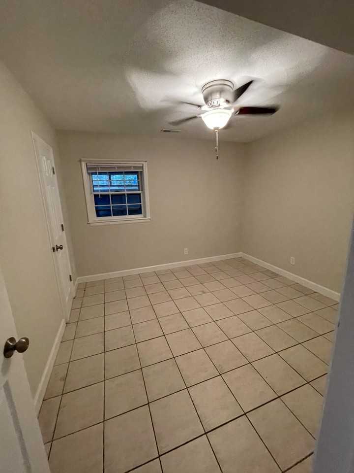 916 Sandlewood Dr - Photo 6 of 8