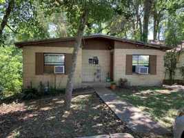 featured image of 821 Edgewood St #A