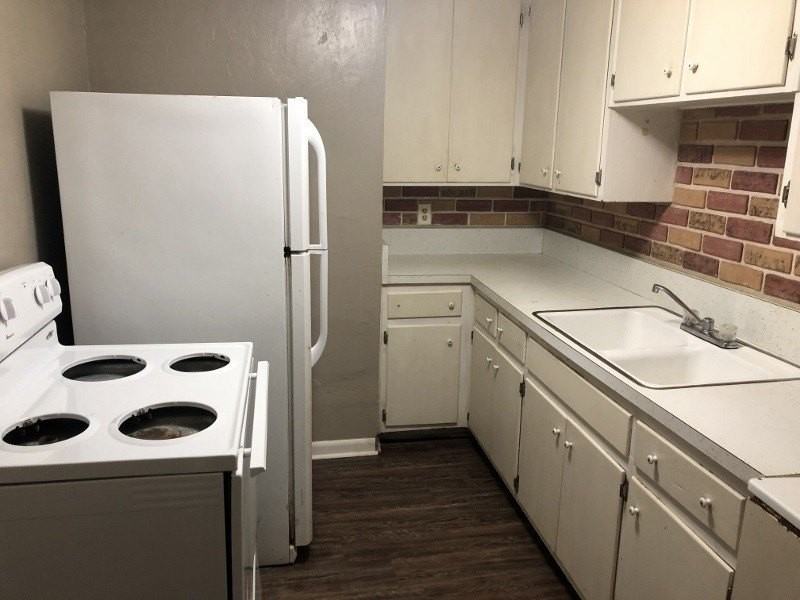 821 Edgewood St #A - Photo 4 of 6