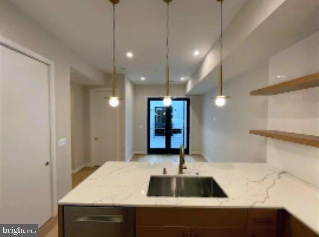 1402 12th St Nw #7 - Photo 4 of 11