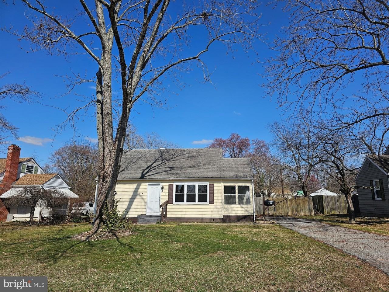 73 Upland Ave - Photo 2 of 35