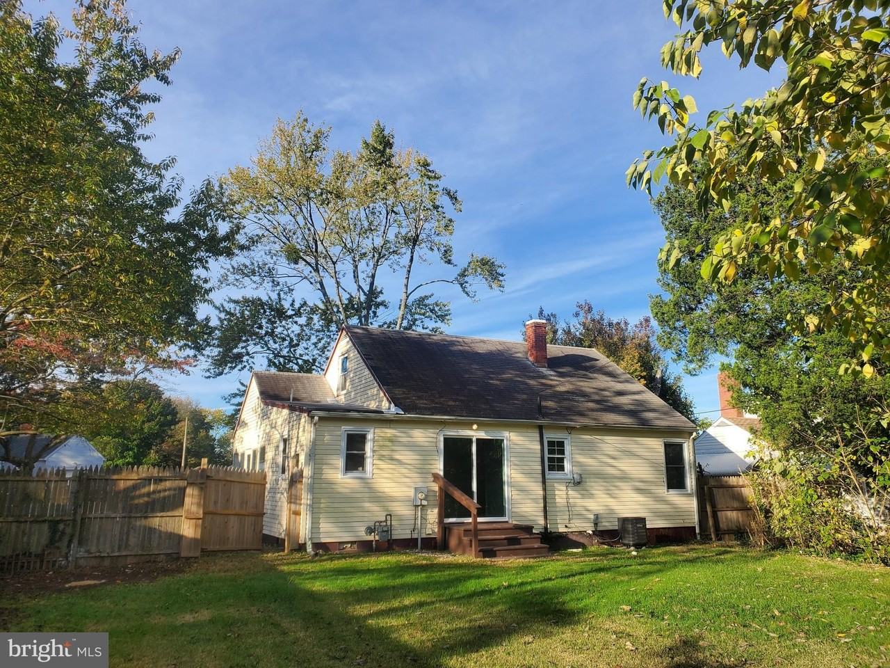 73 Upland Ave - Photo 4 of 35