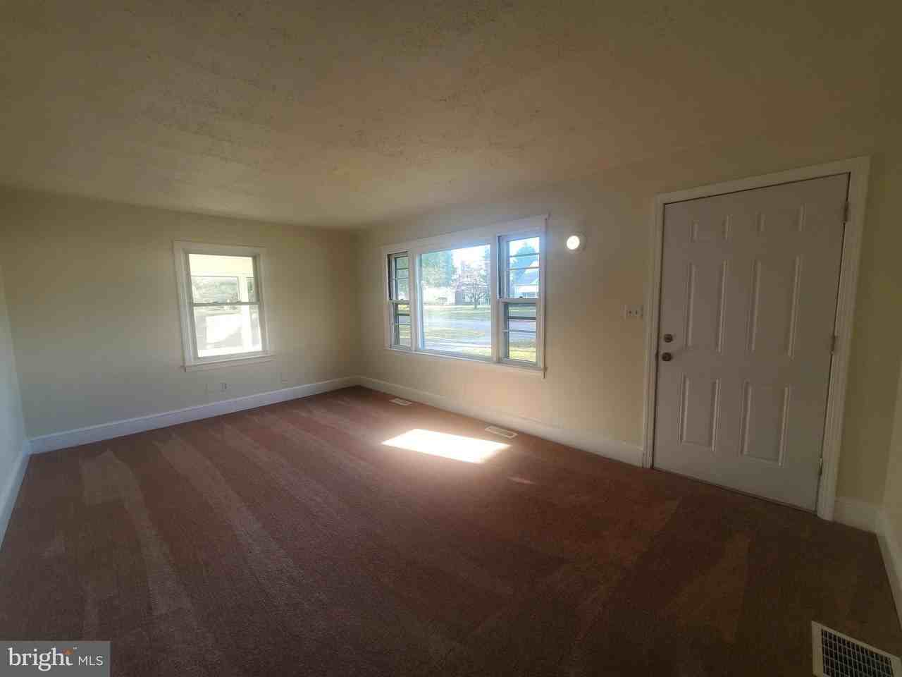 73 Upland Ave - Photo 6 of 35