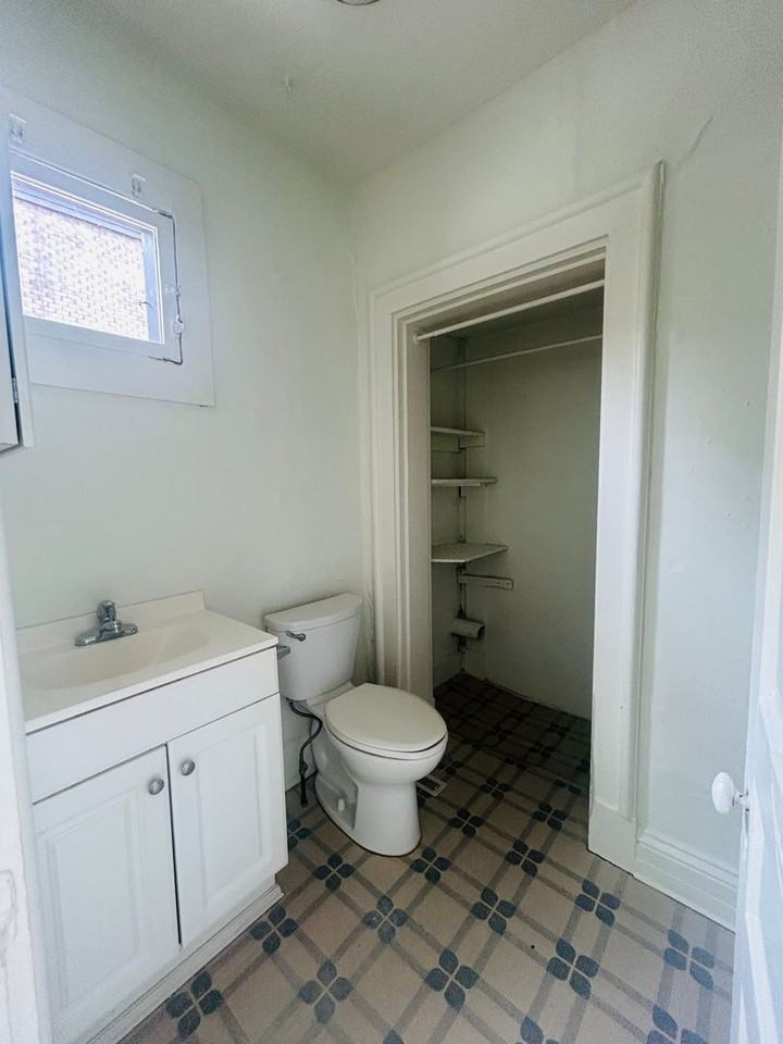 305 Pike St #103 - Photo 6 of 7