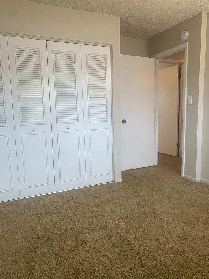 224 Bent Ave - Photo 5 of 10