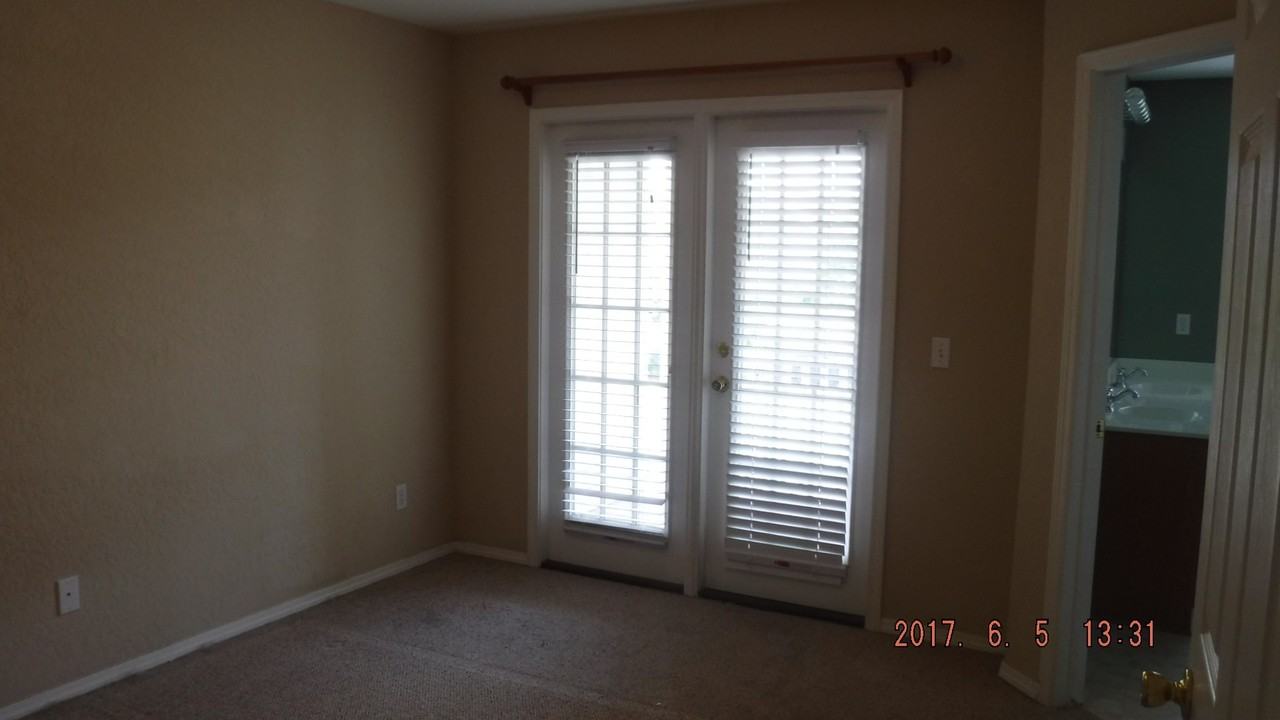 110 University Pkwy - Photo 7 of 11