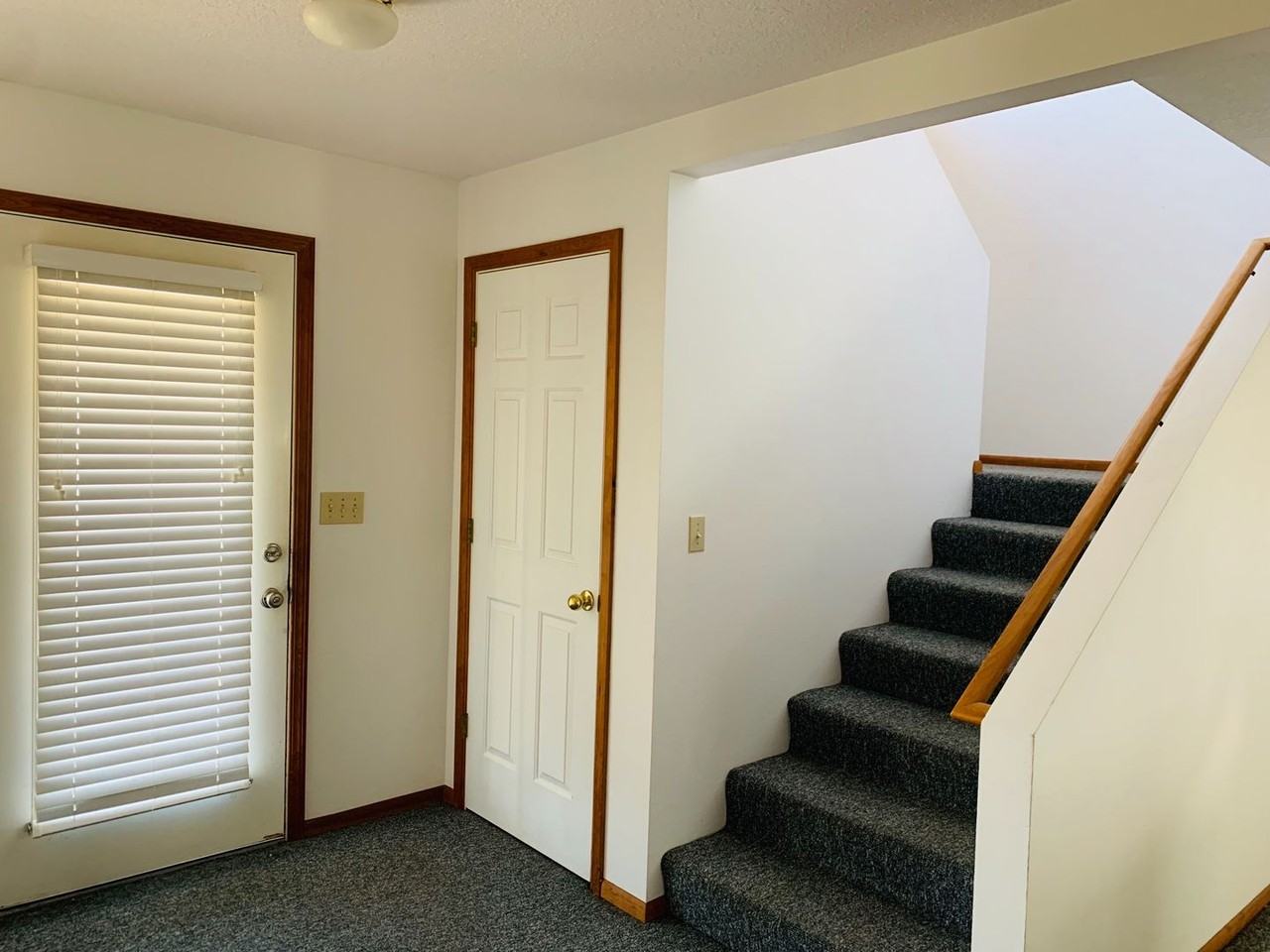 1285 Avenue A - Photo 5 of 29