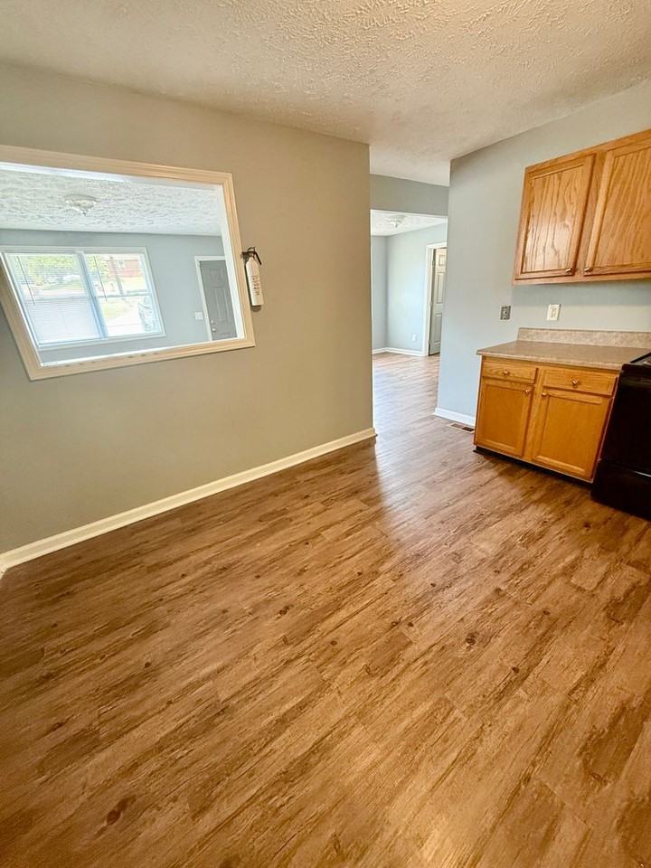 3303 Leslie Ct - Photo 6 of 24