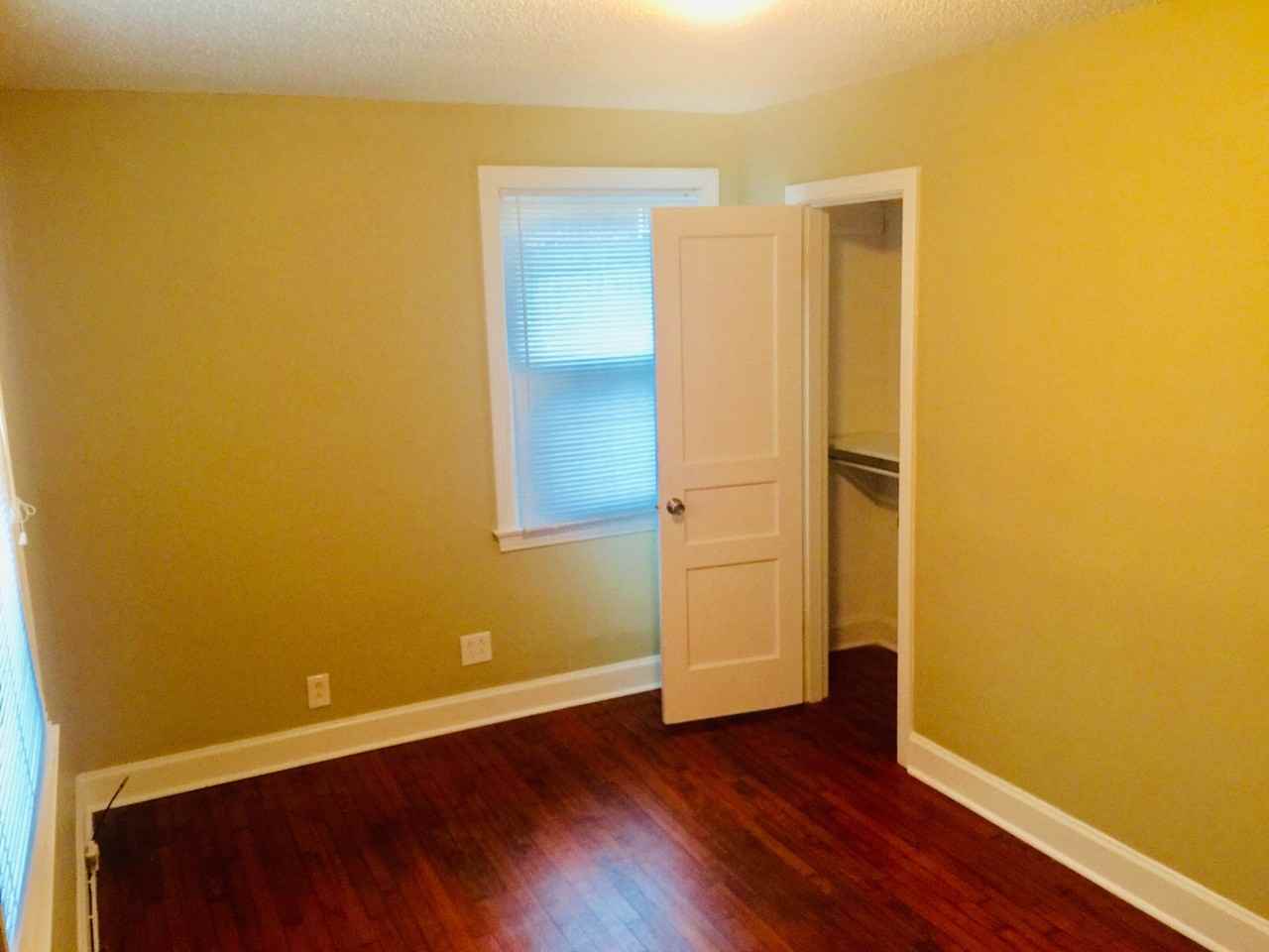 902 Gibson Dr - Photo 6 of 14