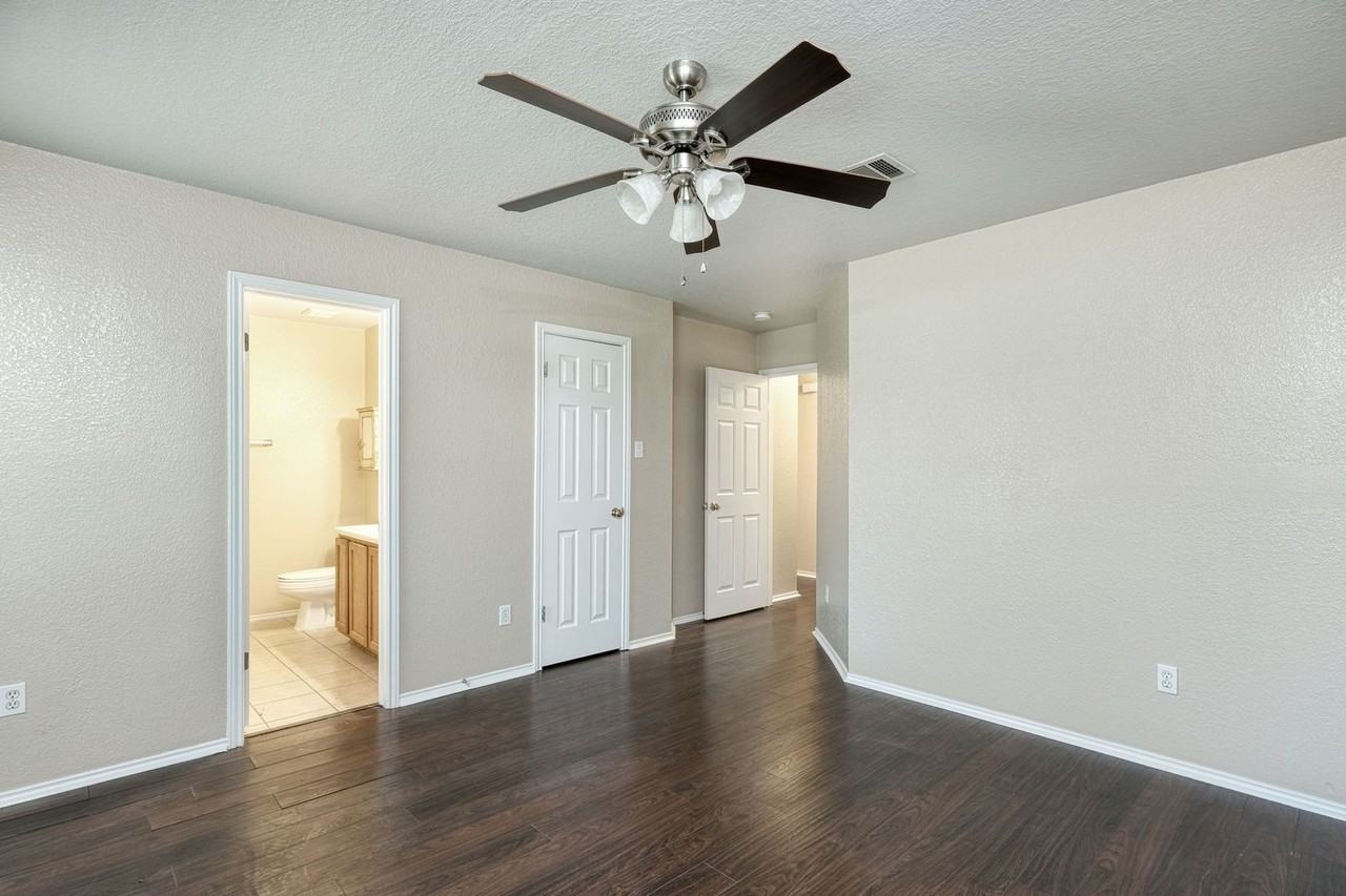 124 Hunter Rex Way - Photo 7 of 13