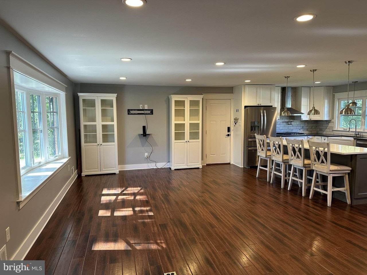 11809 Rivershore Dr - Photo 3 of 22