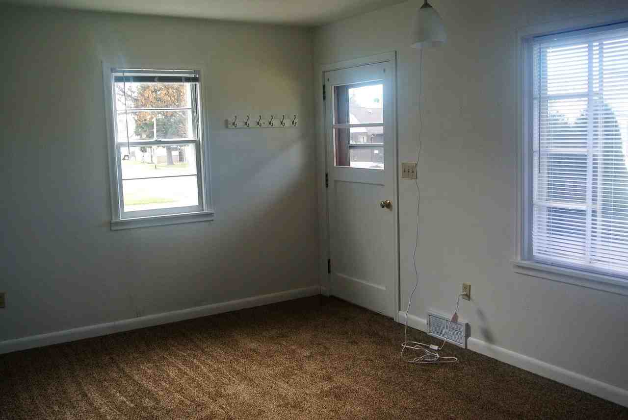 620 17th St Nw - Photo 3 of 10