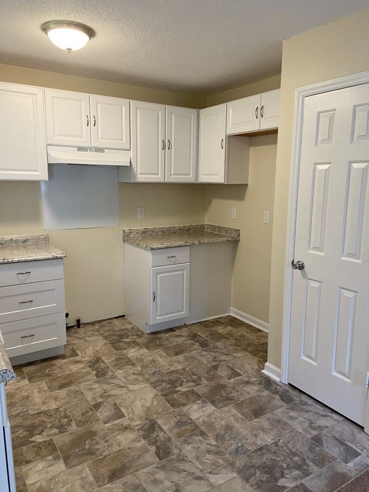 305 N Hardee St - Photo 5 of 21