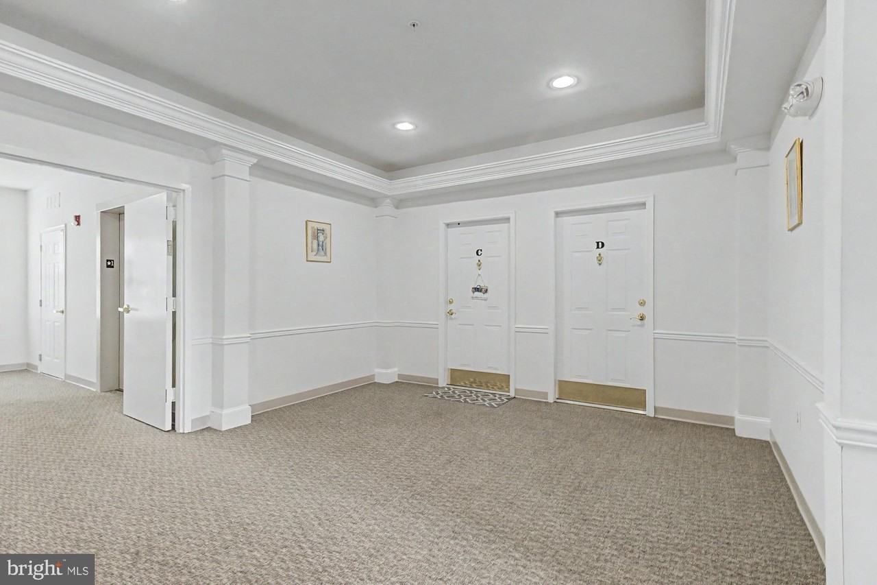 407 Aggies Cir Unit D #4 - Photo 4 of 35
