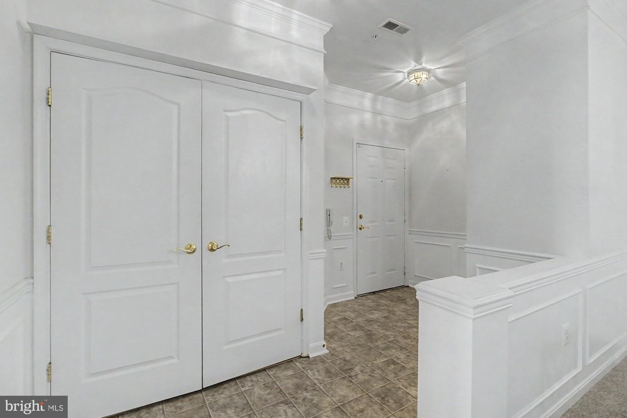 407 Aggies Cir Unit D #4 - Photo 7 of 35