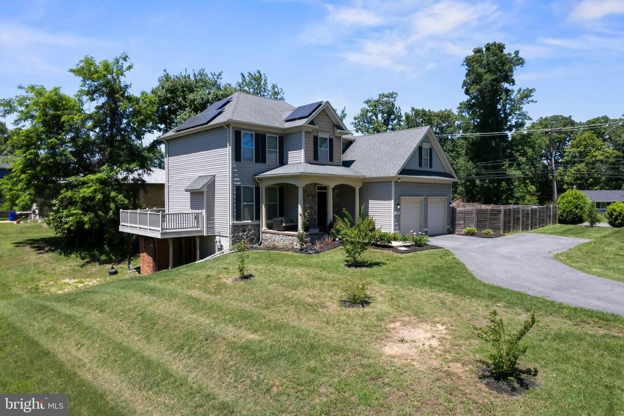 5790 Hunt Club Rd - Photo 5 of 50