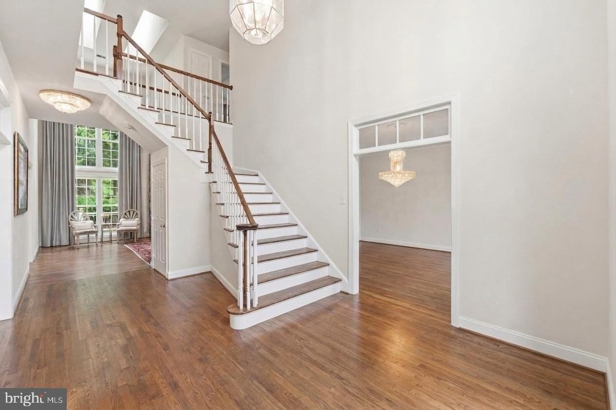 13010 Boswell Ct - Photo 3 of 21