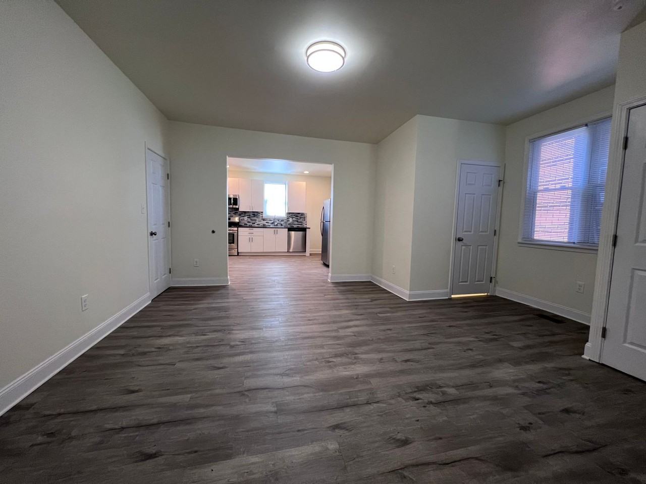 2918 Devlin St - Photo 3 of 33