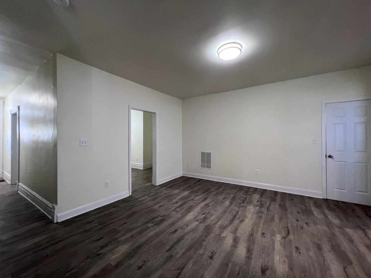 2918 Devlin St - Photo 6 of 33