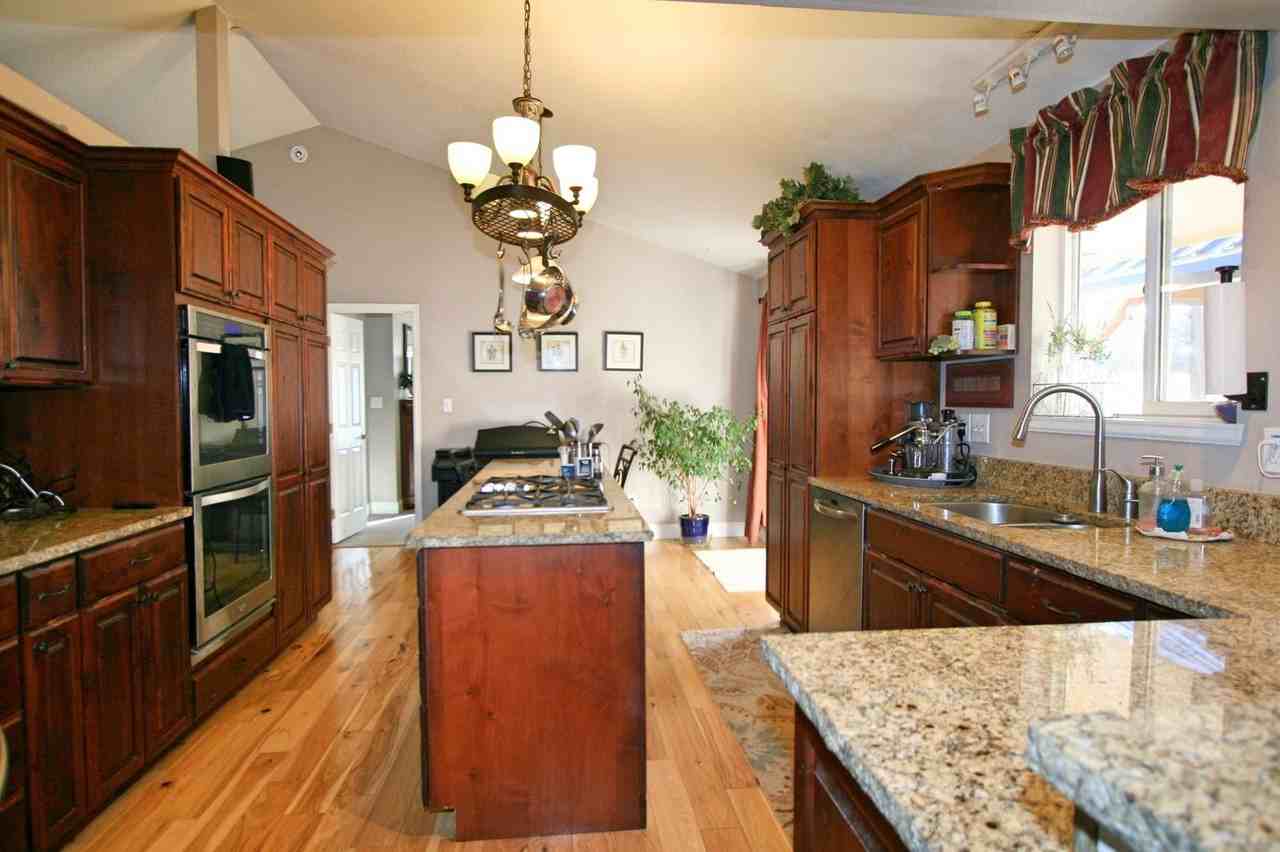 12240 Lazy H Way - Photo 3 of 30