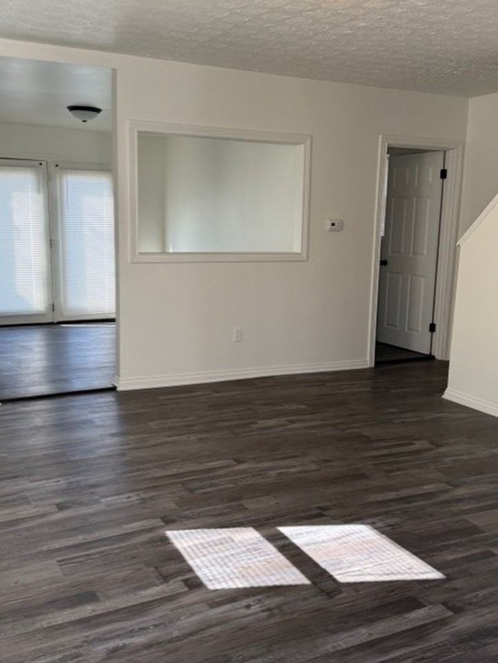 1351 Parrish Ave - Photo 2 of 17