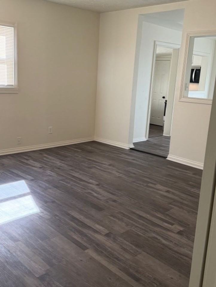 1351 Parrish Ave - Photo 3 of 17