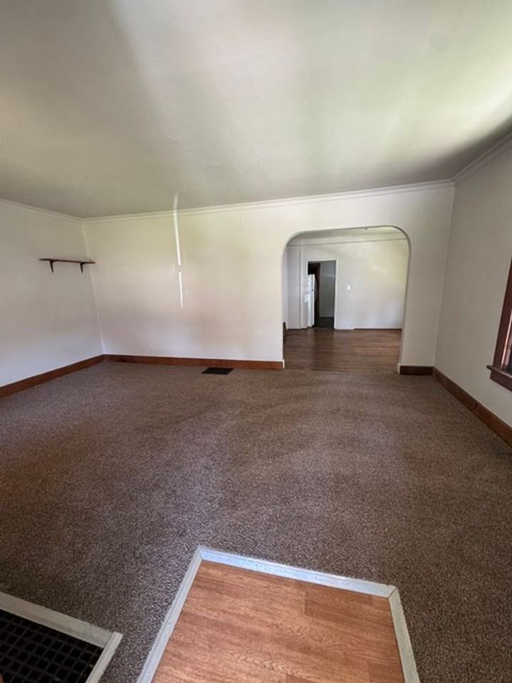 4205 Hoagland Ave - Photo 2 of 10