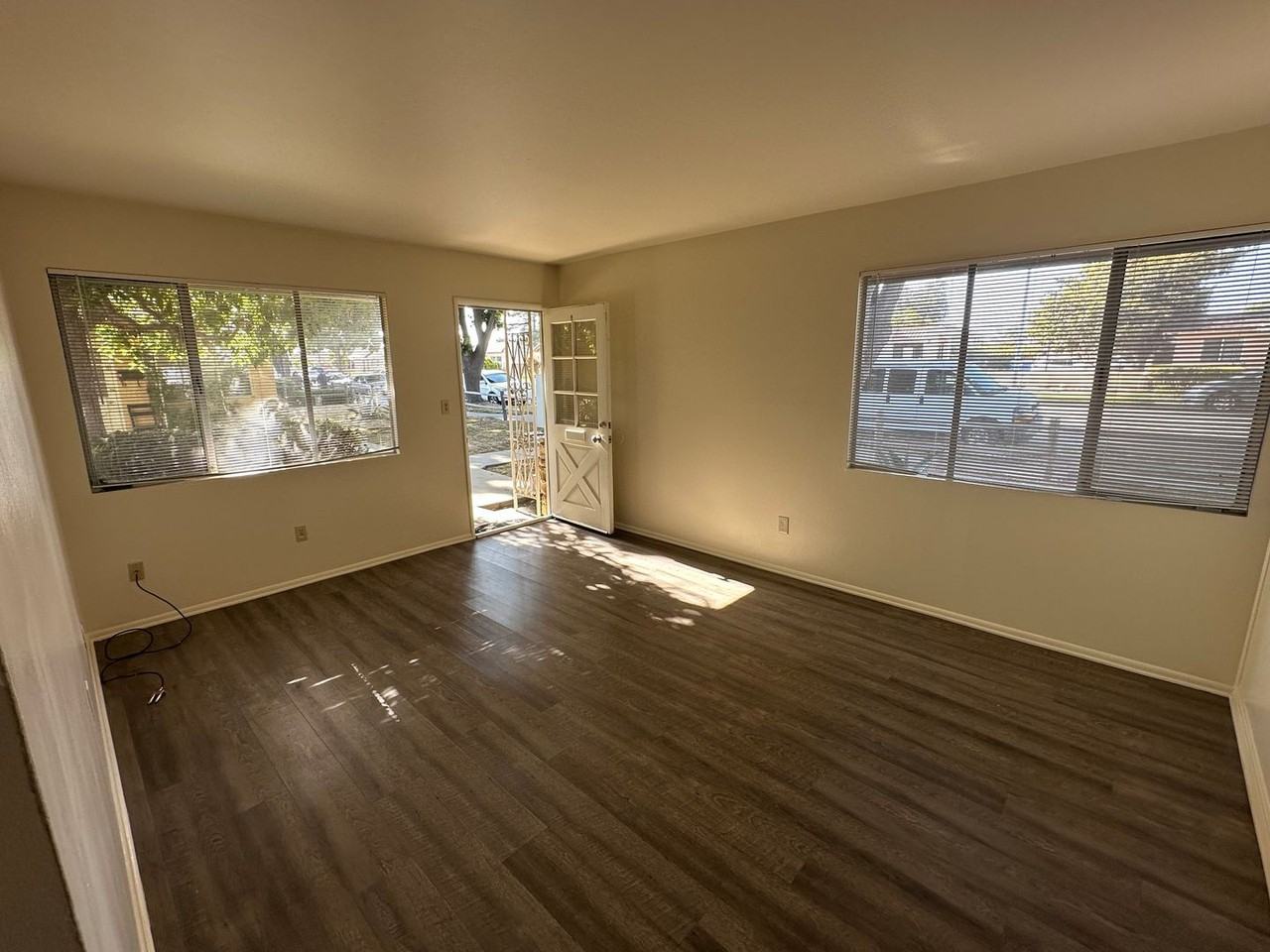 628 E Chapel St #A - Photo 4 of 14