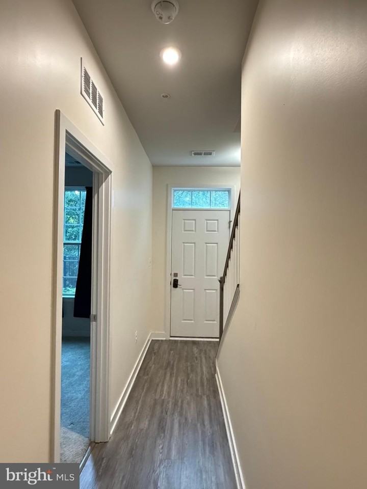 4812 Crest View Dr - Photo 6 of 27