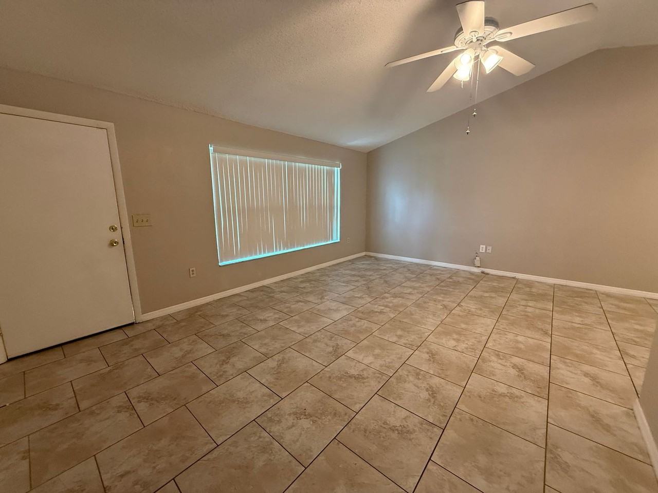 7733 Atherton Ave - Photo 2 of 30