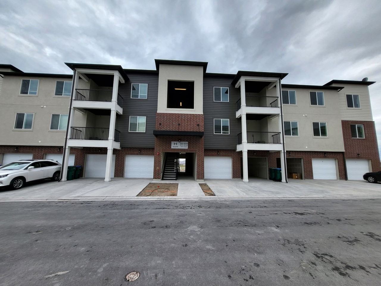 3325 W 1830 N - Photo 2 of 35