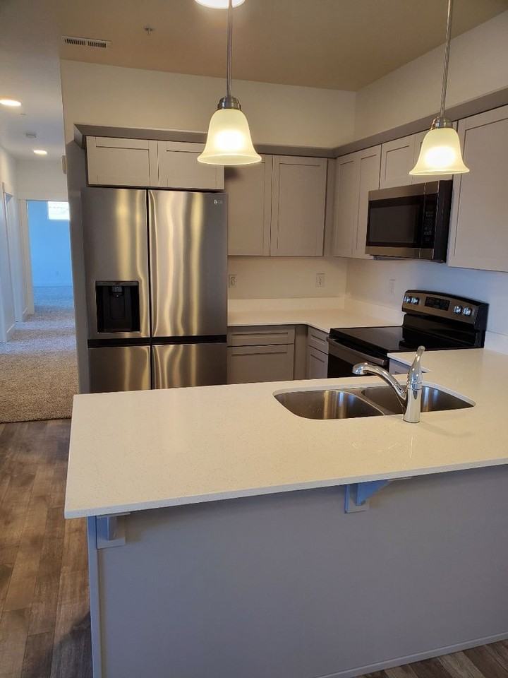 3325 W 1830 N - Photo 6 of 35