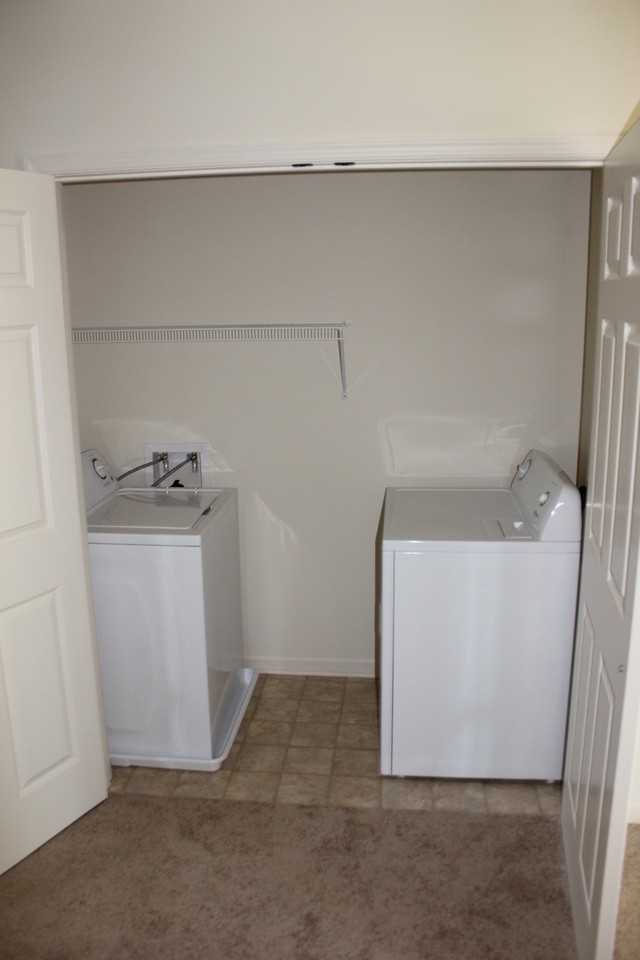 1033 Wellington Dr - Photo 6 of 16