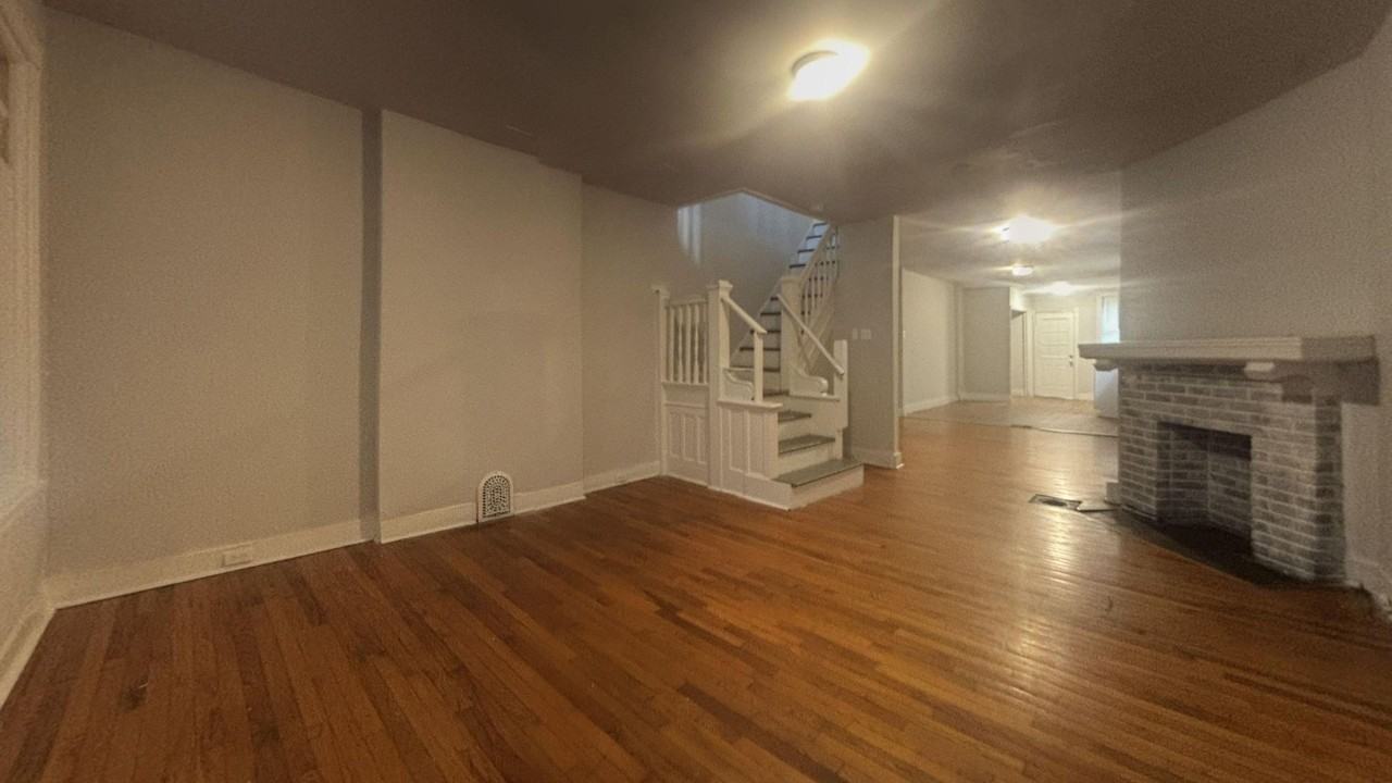 5637 Lansdowne Ave - Photo 2 of 17
