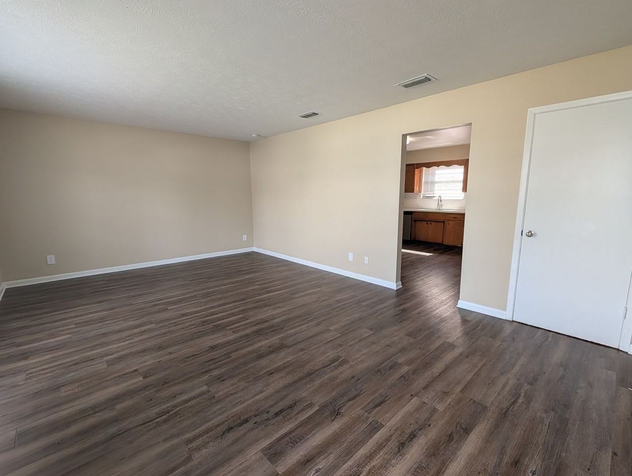 6036 Bizier Rd E - Photo 2 of 22