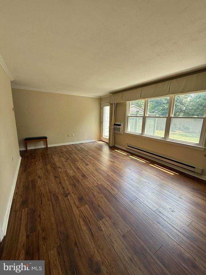 24 George St #6 - Photo 7 of 14