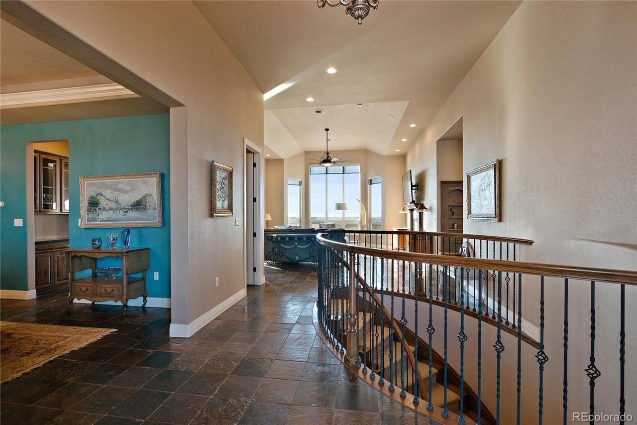 13963 Powhaton Rd - Photo 2 of 33