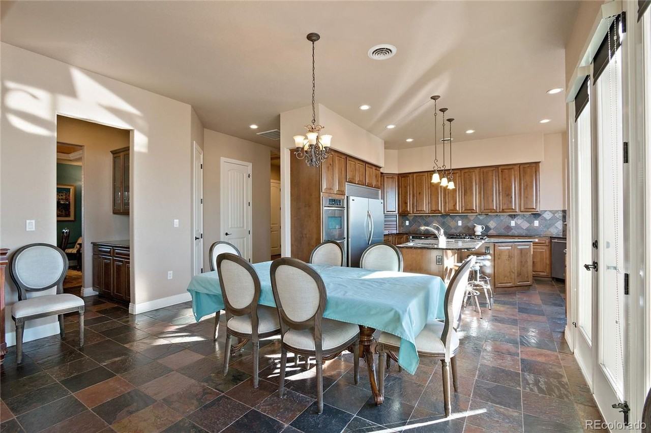 13963 Powhaton Rd - Photo 7 of 33
