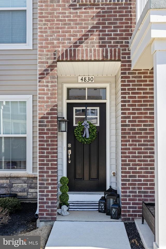 4830 Franklin Cir - Photo 2 of 13