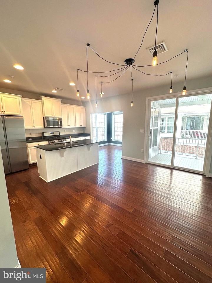 1338 Saxton Way - Photo 2 of 29