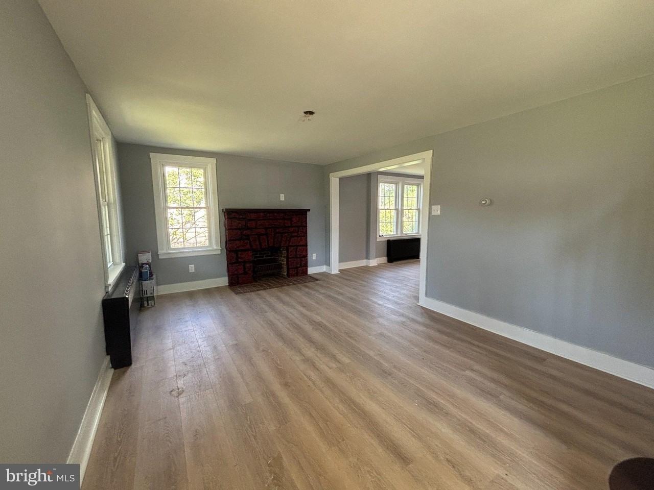 888 Walnut St - Photo 3 of 37
