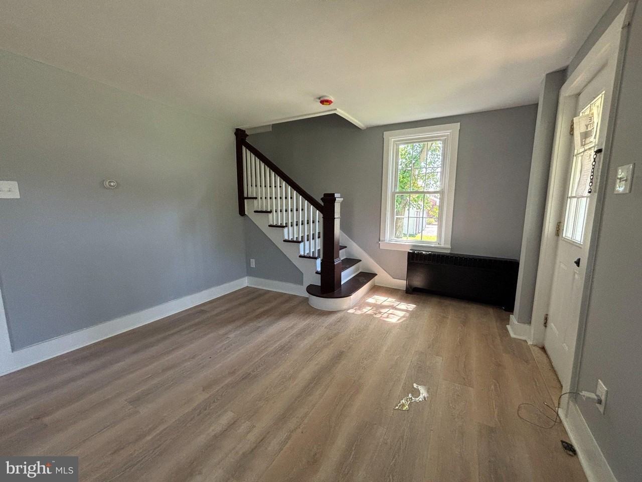 888 Walnut St - Photo 4 of 37